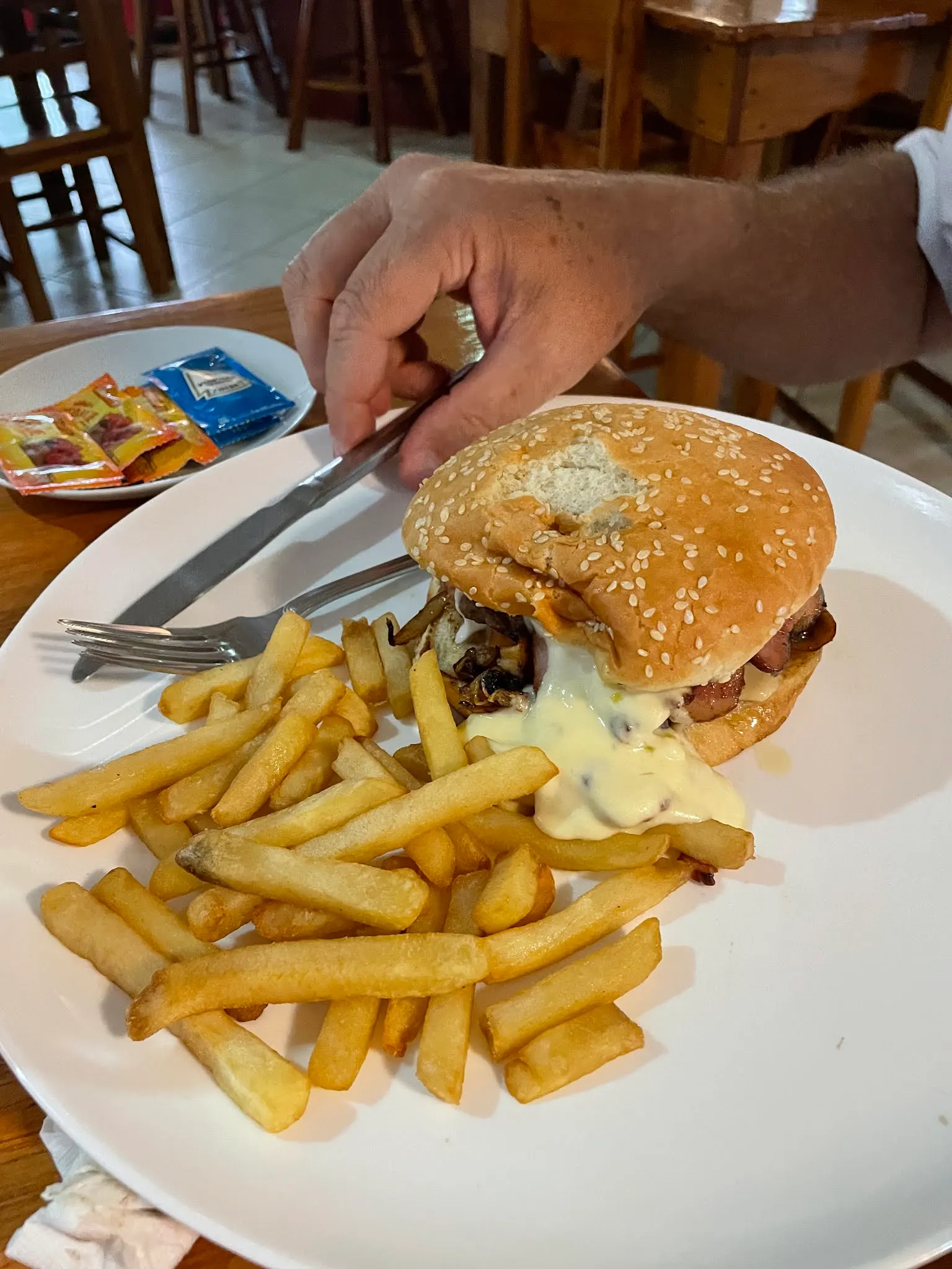 My hamburger for dinner. Denise said it was one of her top 5. It was really good.