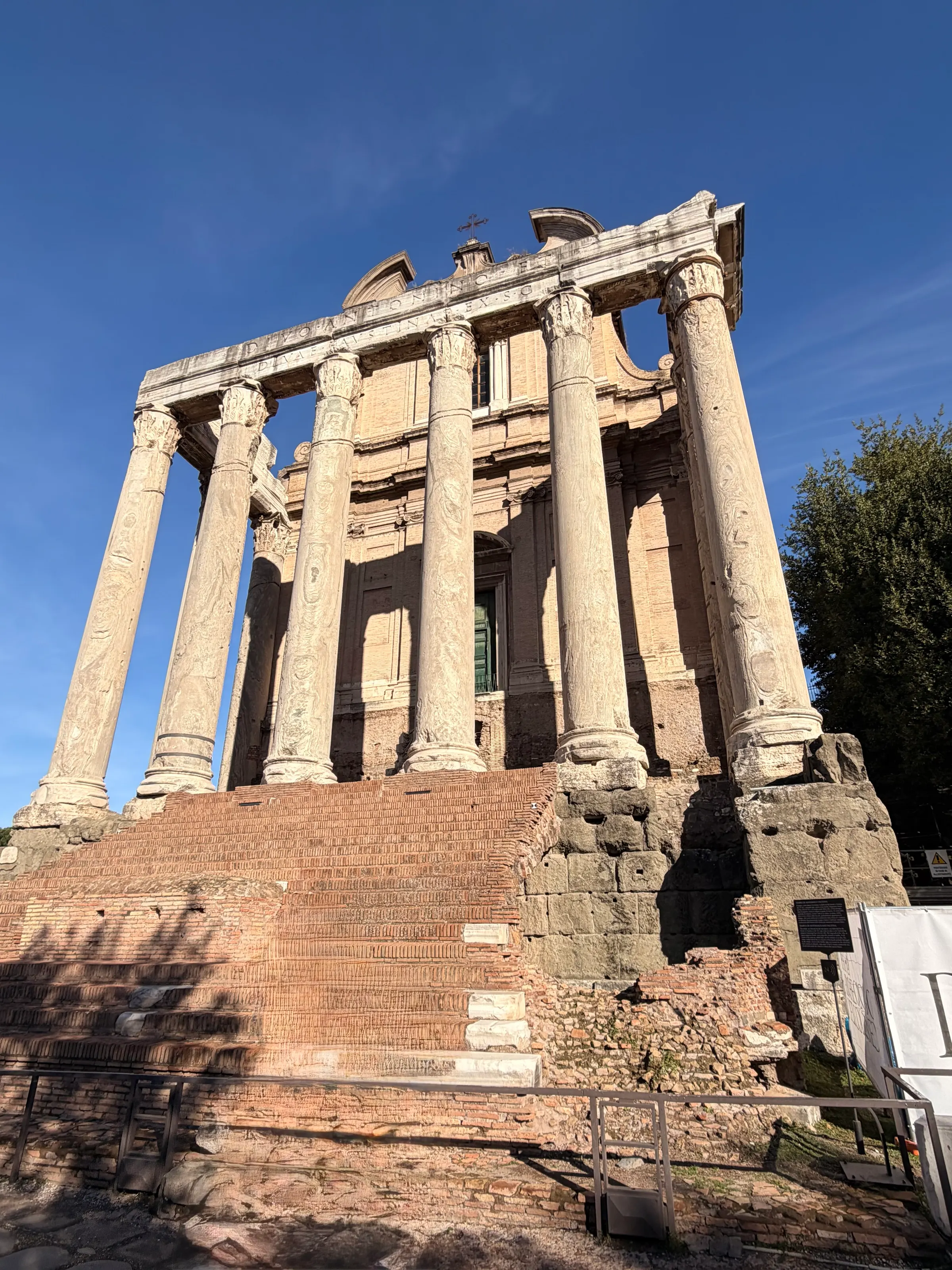One of the newer buildings in Rome. 🤓