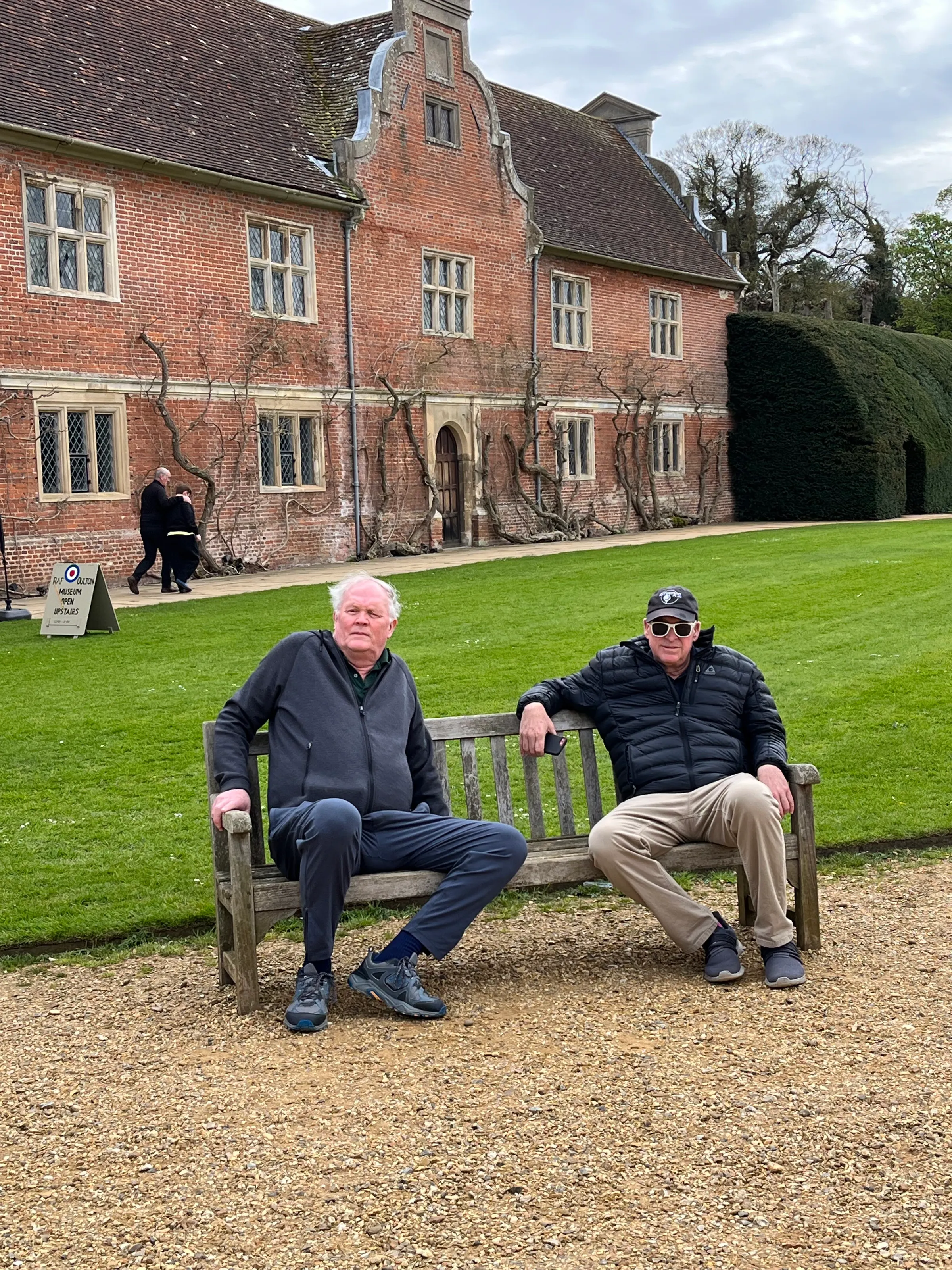 Dave and Tim chillin at the King’s place. Quite a nice day there today.