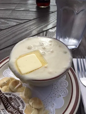 Yummy clam chowder at the Chowder Bowl.....