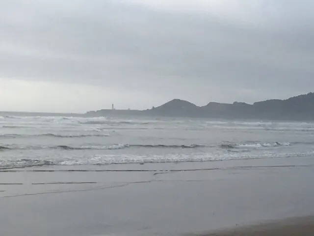 The Yaquina Lighthouse from Nye Beach...
