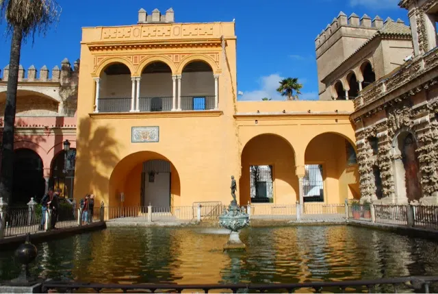 One of the nice pools in Alcazar....