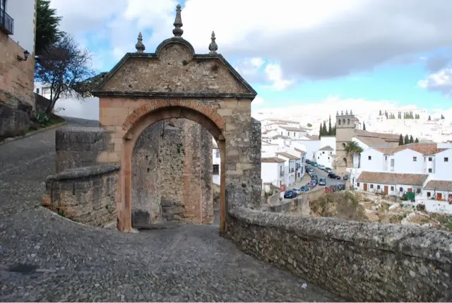Ronda in the background. Towns are all white...just the way it is here.