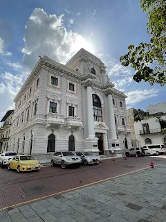 I think this might be the Panama Canal Museum building. But not quite sure. There were lots of very nice architectures down in this area to see. They are trying to make this area really nice.
