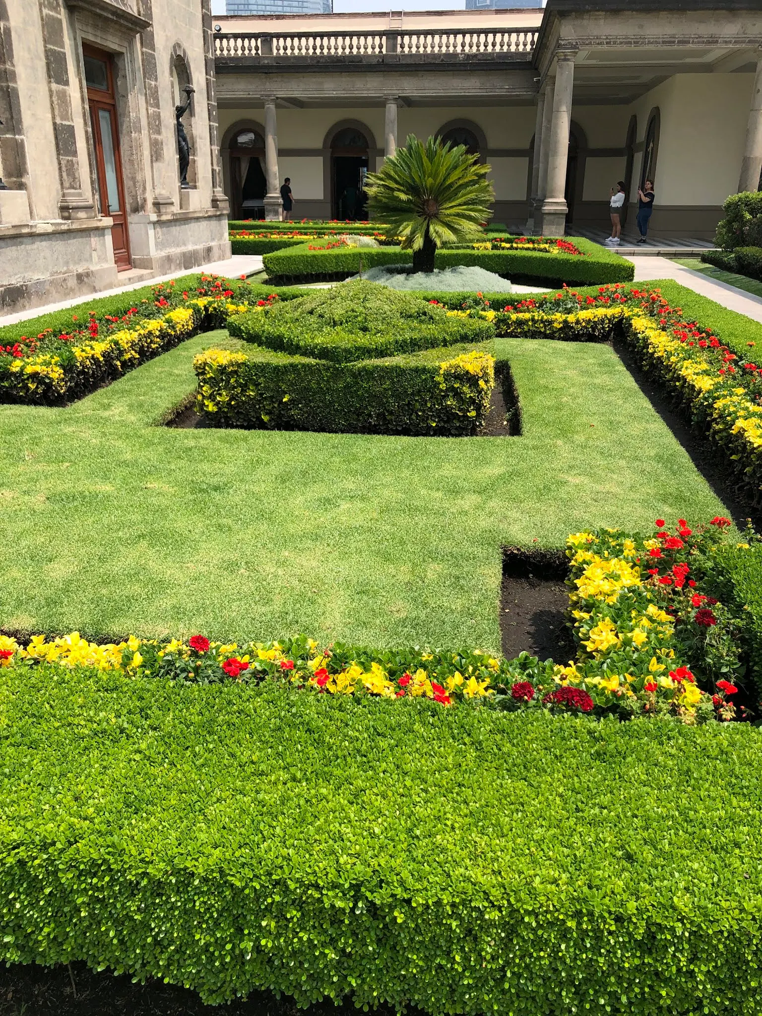 A castle garden up on the roof....
