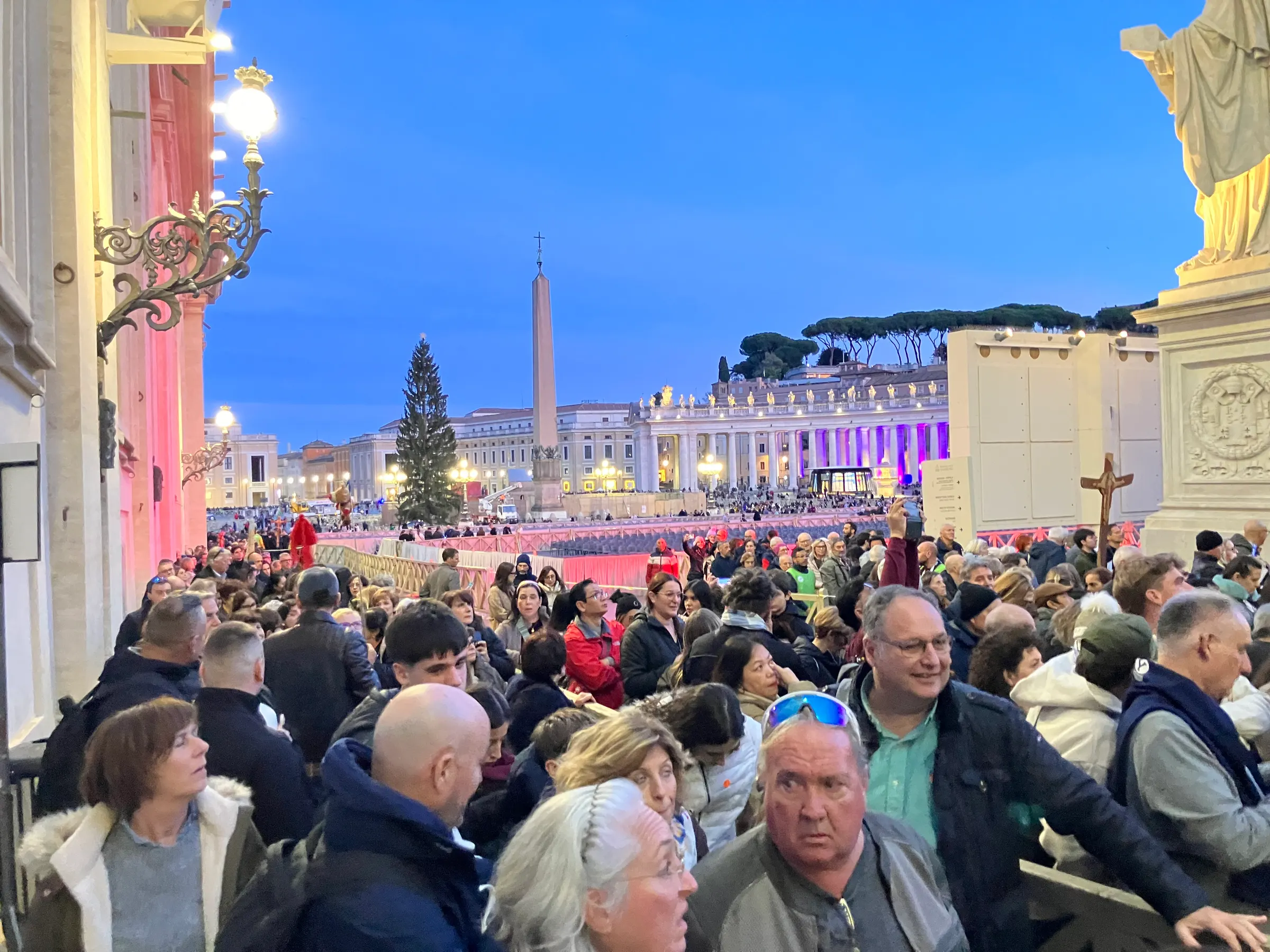 More pictures of the throngs of pilgrims.