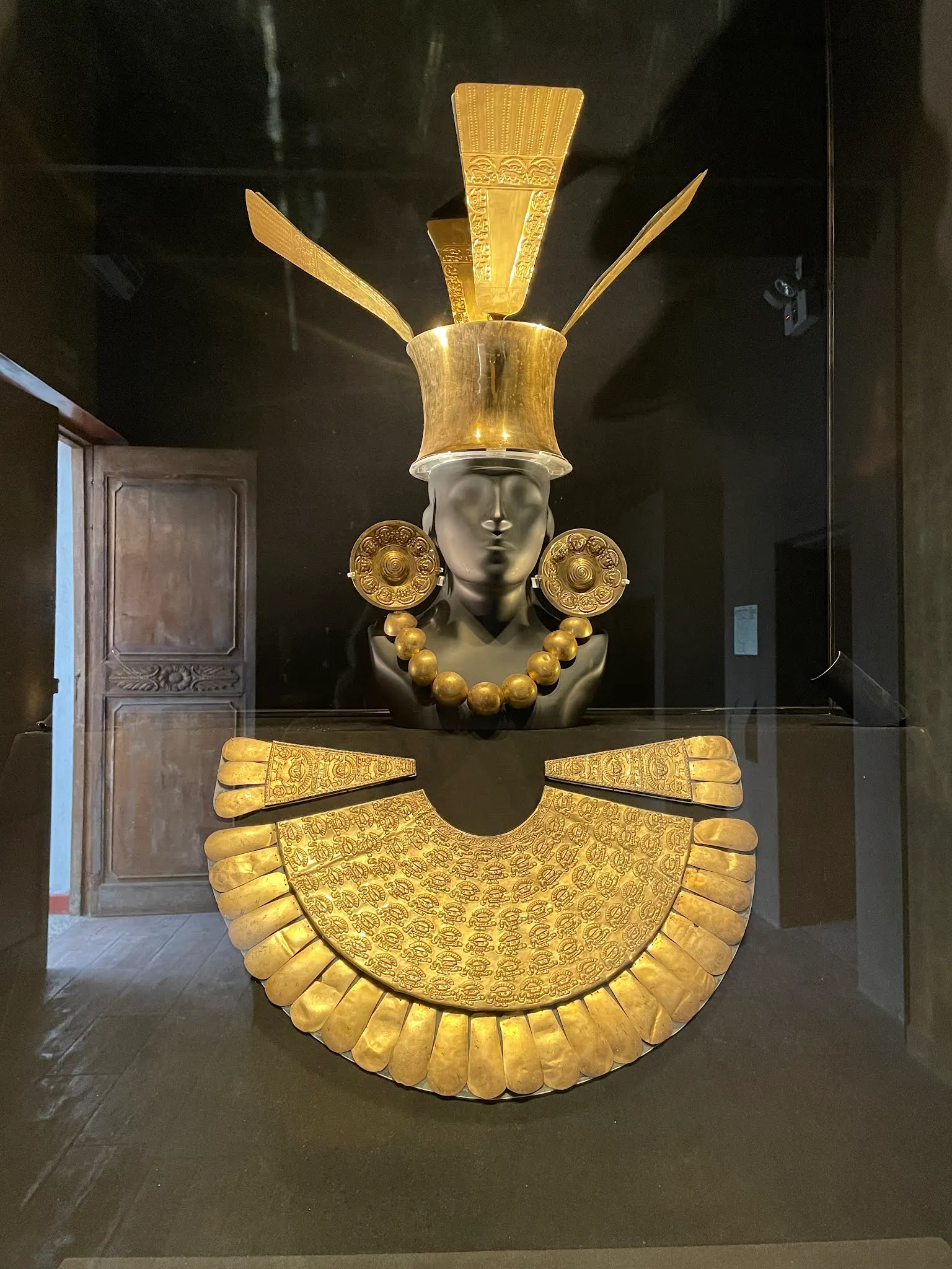 This was an amazing display of an entire head dress that they had uncovered. It was pretty cool.