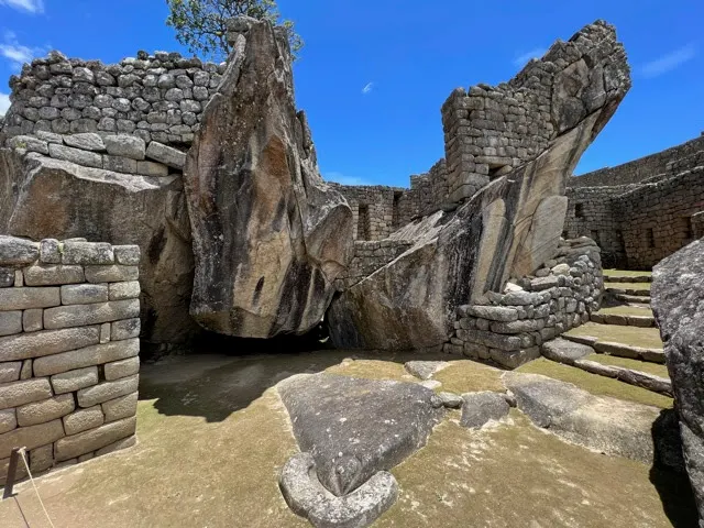 They believe this is a sacred spot. The rock on the ground represents a condor…a large bird that they believe will take their souls to heaven when they died. A condor has a wing span of 10 meters and can fly over 5000 meters in the sky.