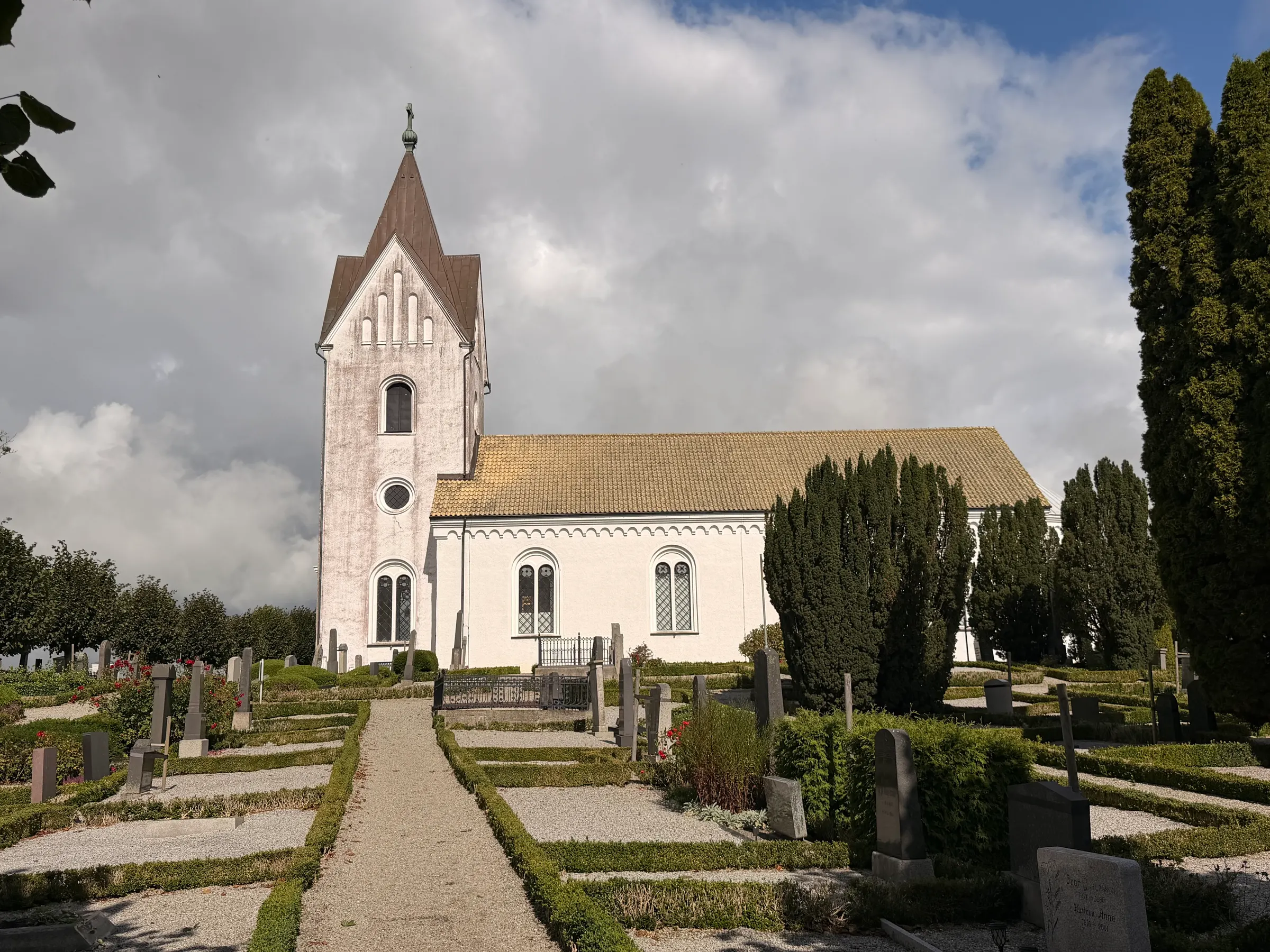 Another shot of that same church and cemetery.