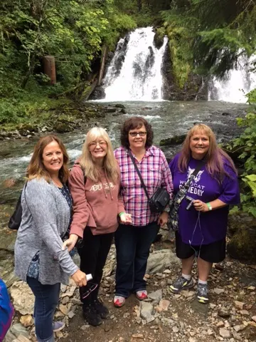Four of the 5 sisters....