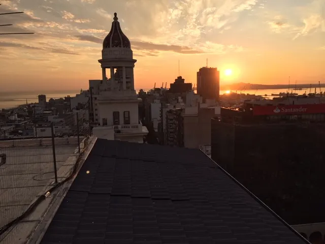 A nice picture with the sun going down...