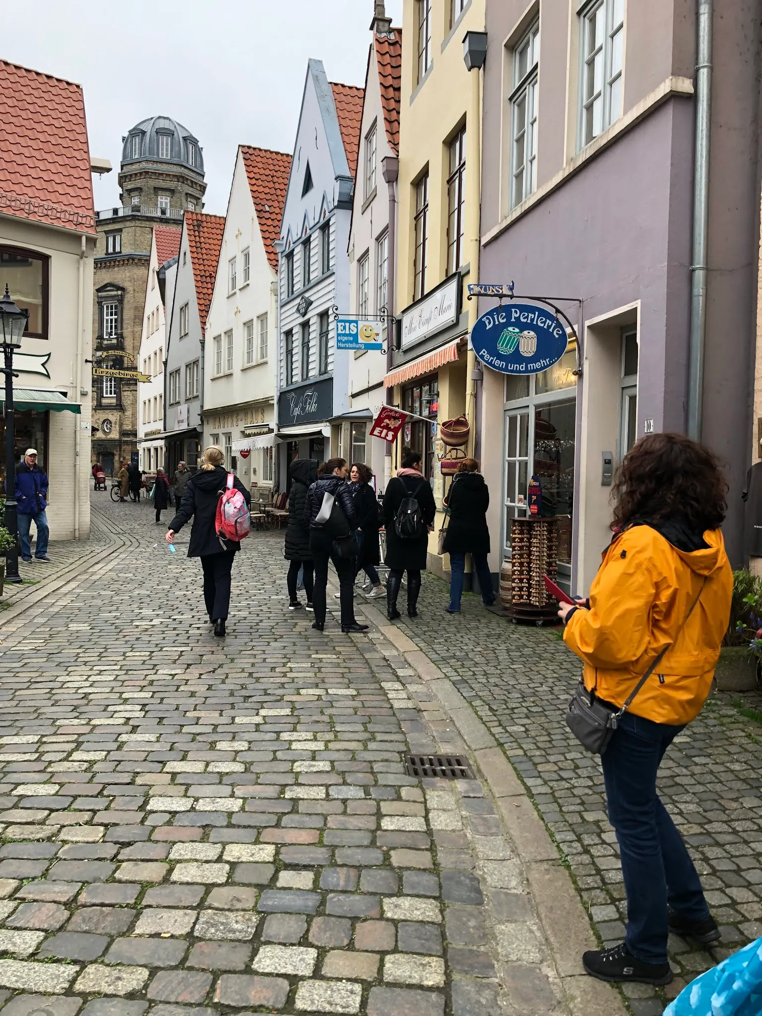 Streets of Schnoor....
