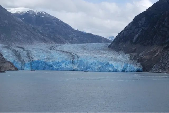 The glacier....you can see the tour boats in the distance and how small they are in comparison.