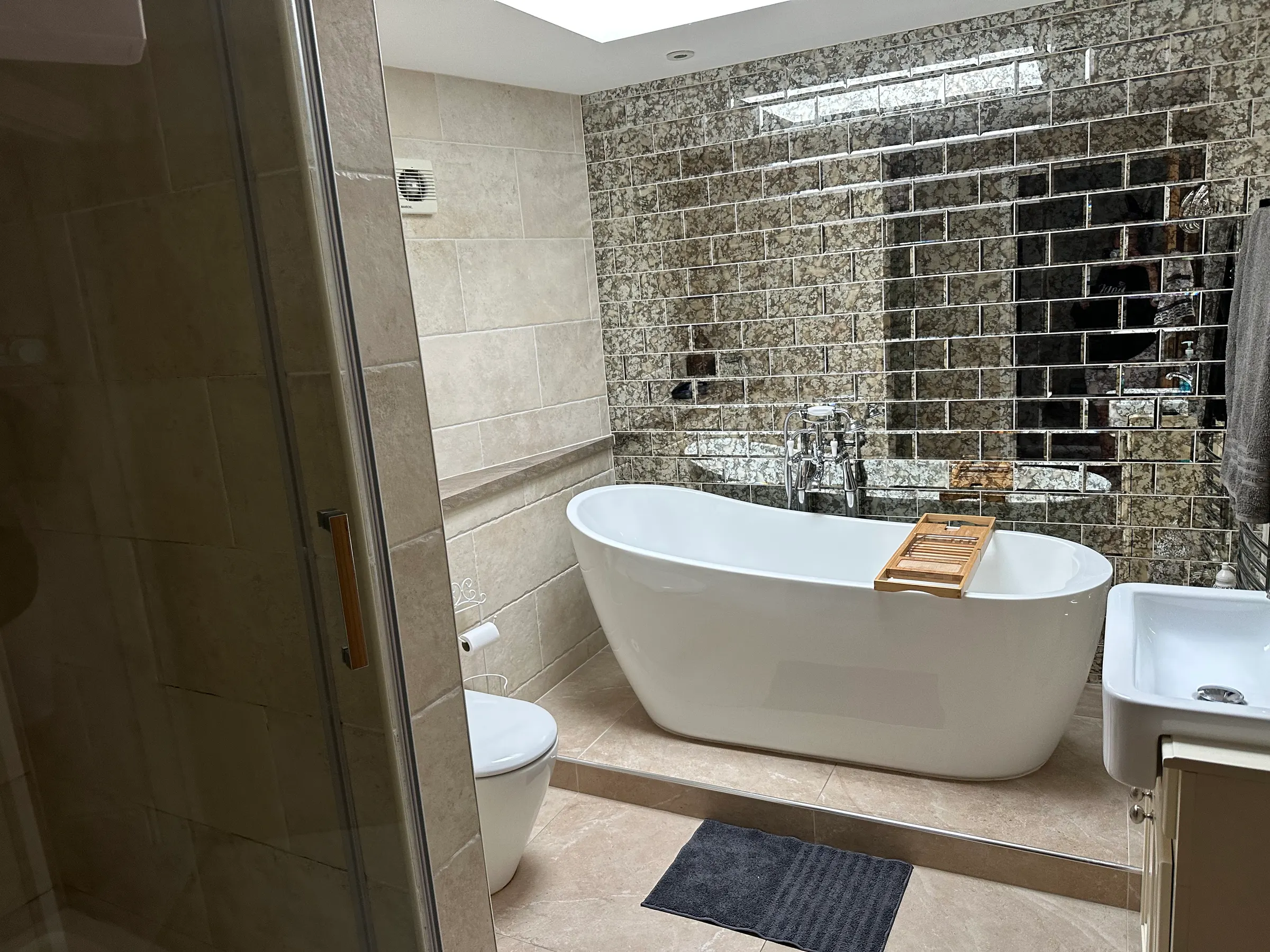 Our bathroom…pretty fancy…at LLandybie.