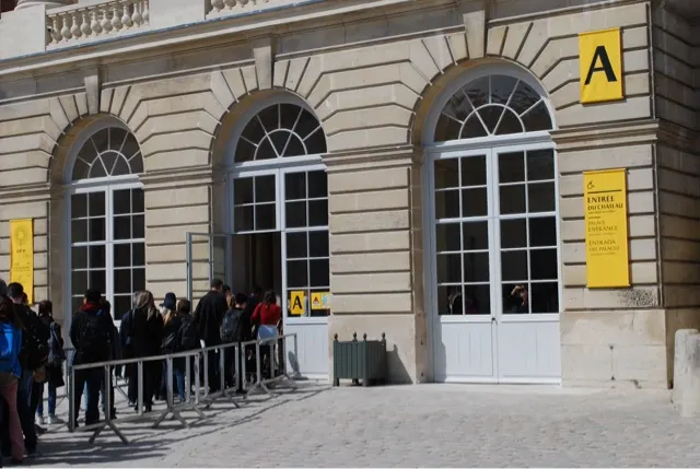 The single little door where the thousands entered...crazy!