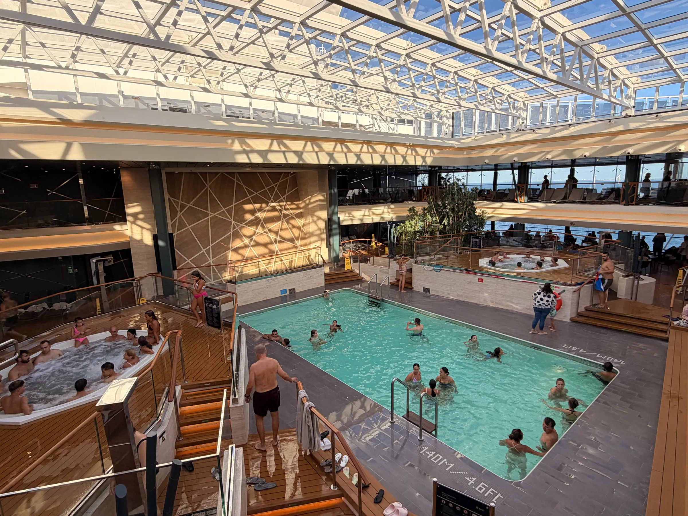 Indoor pool and hottubs.