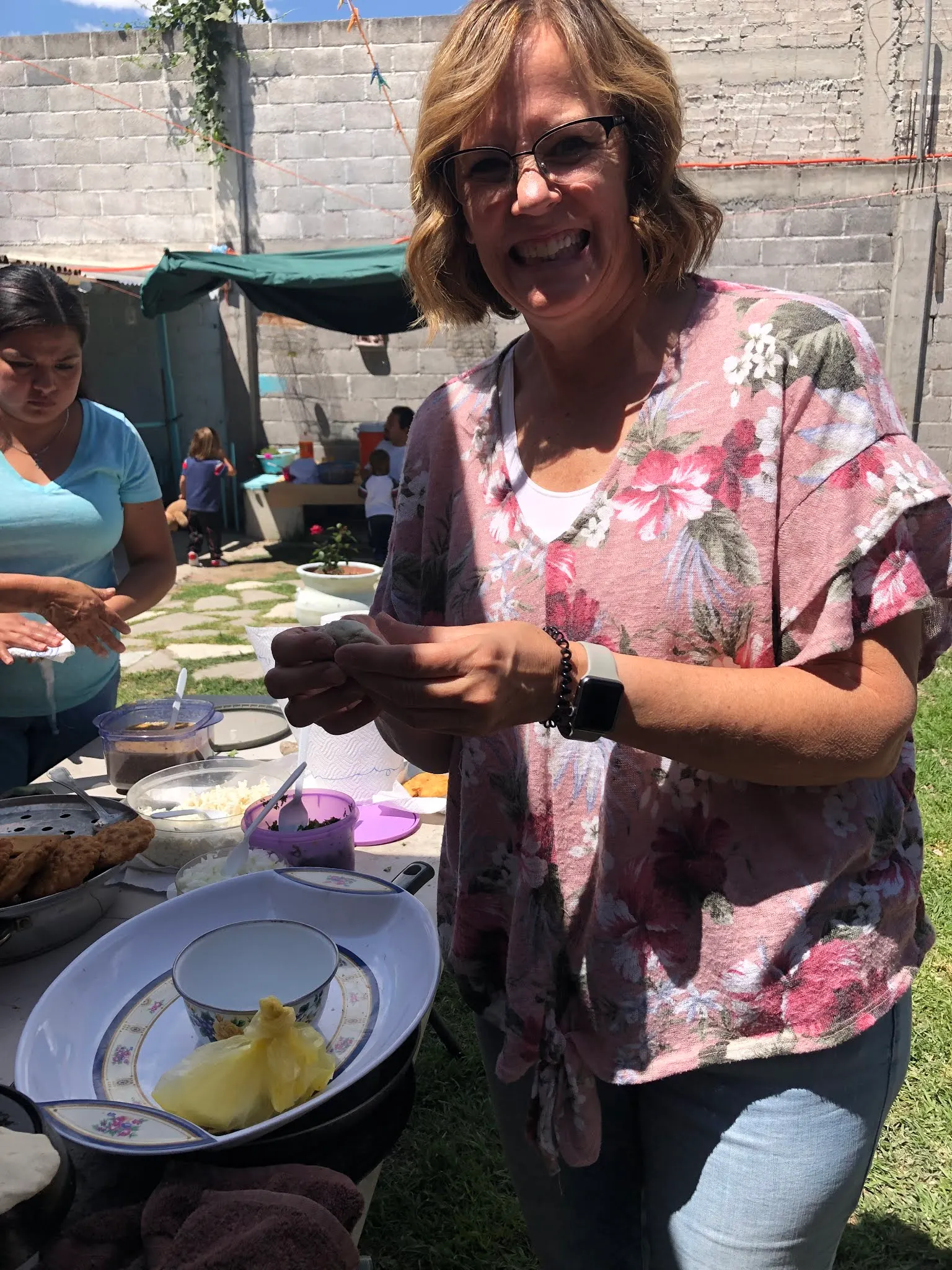 Denise in the kitchen making Gordos.....