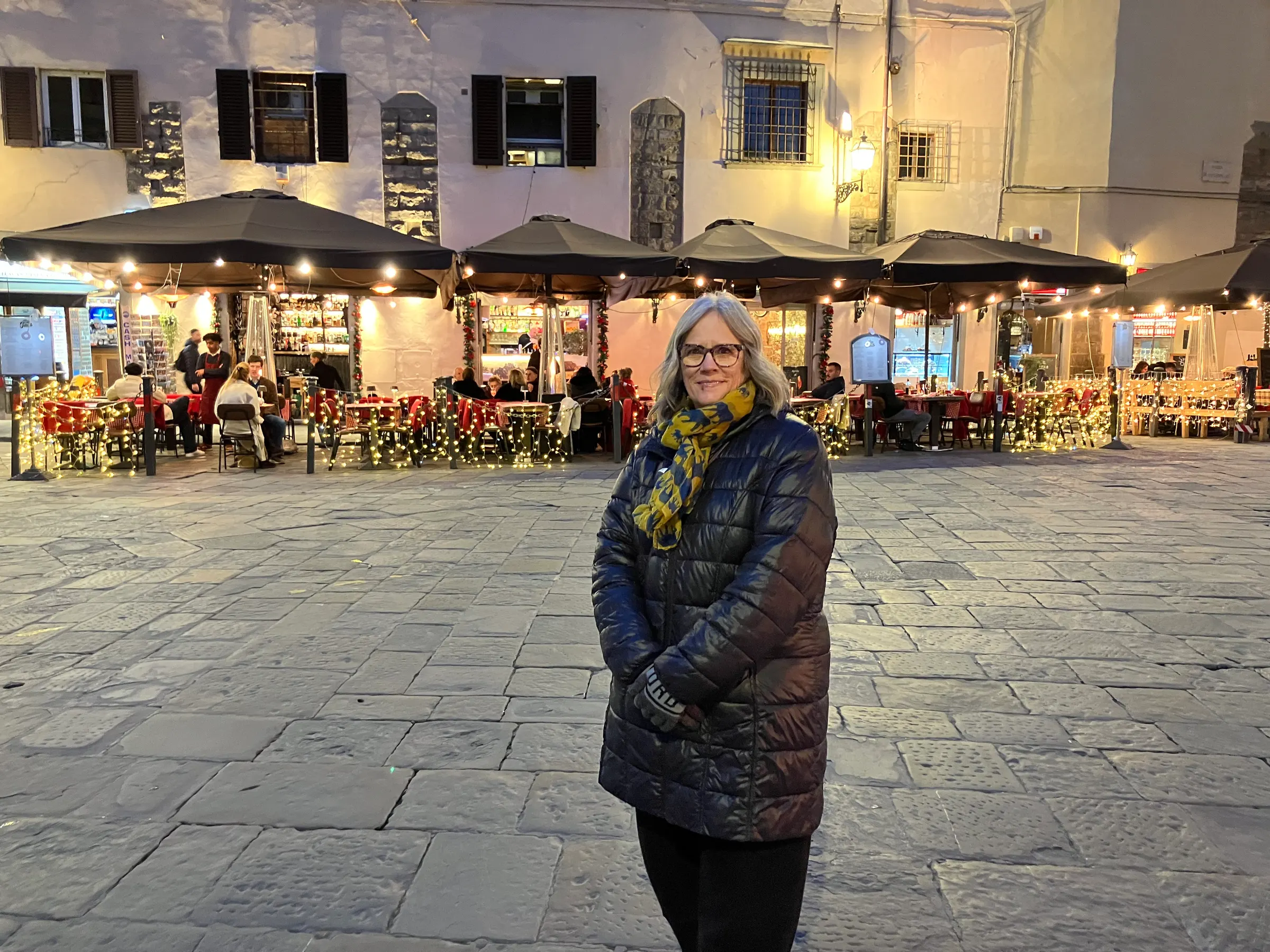 Lots of piazzas with open air restaurants. So much food around.