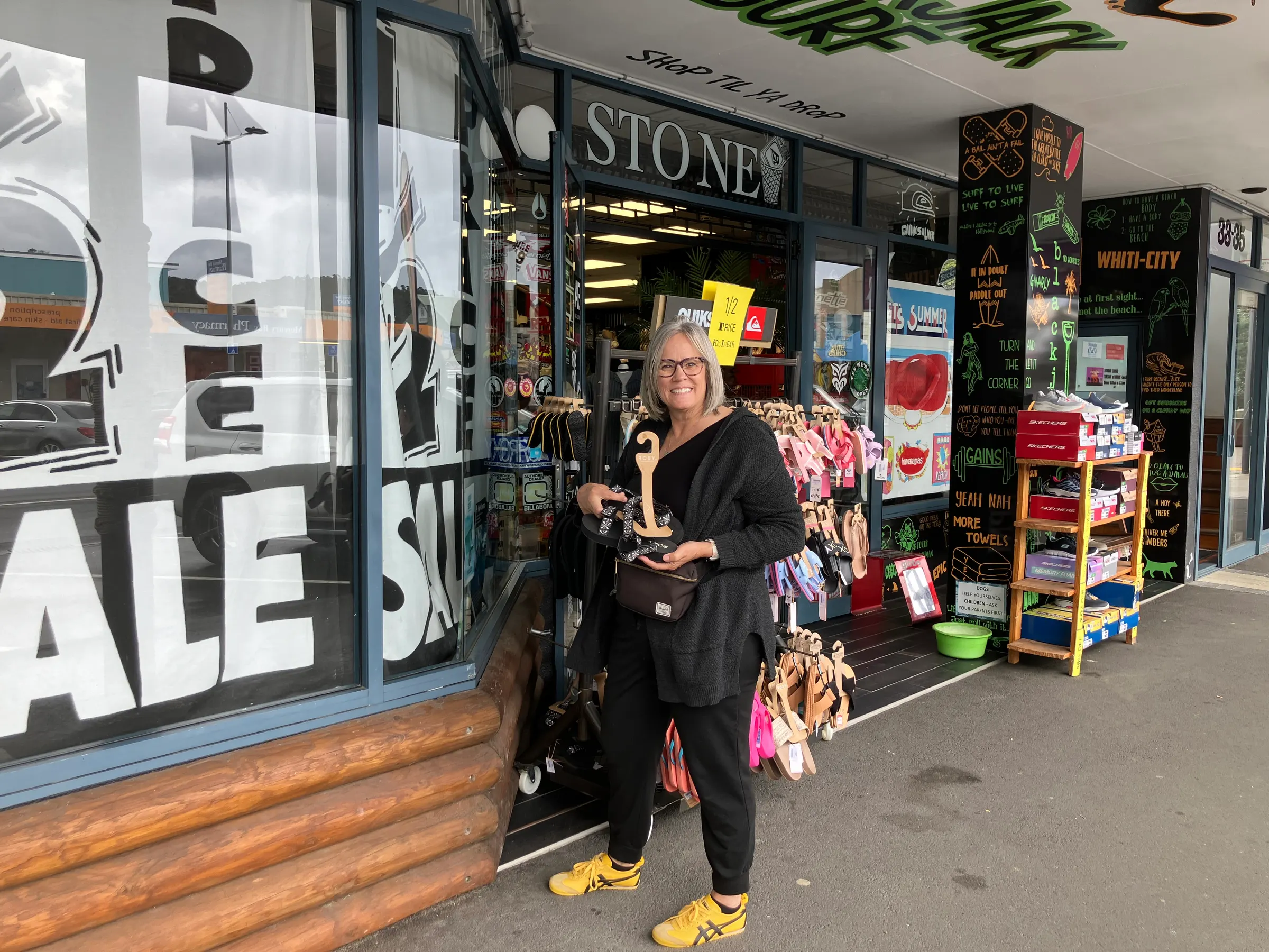 In Whitianga there were many charity shops which made us feel like we were in England again.