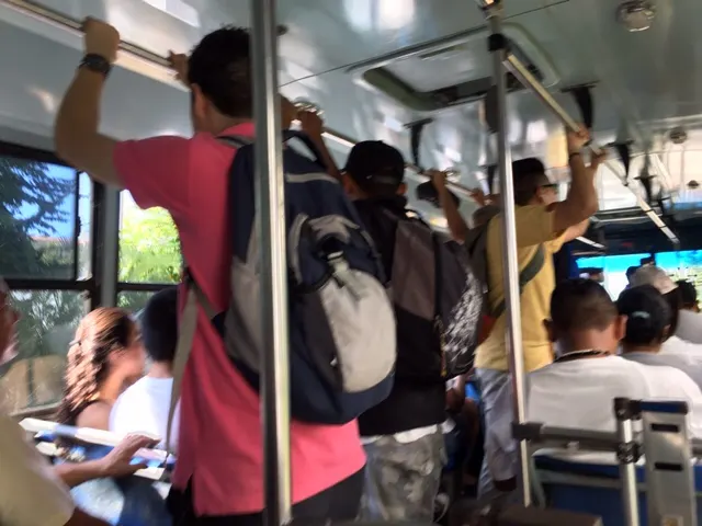 The bus did get crowded a few times...and quite hot.