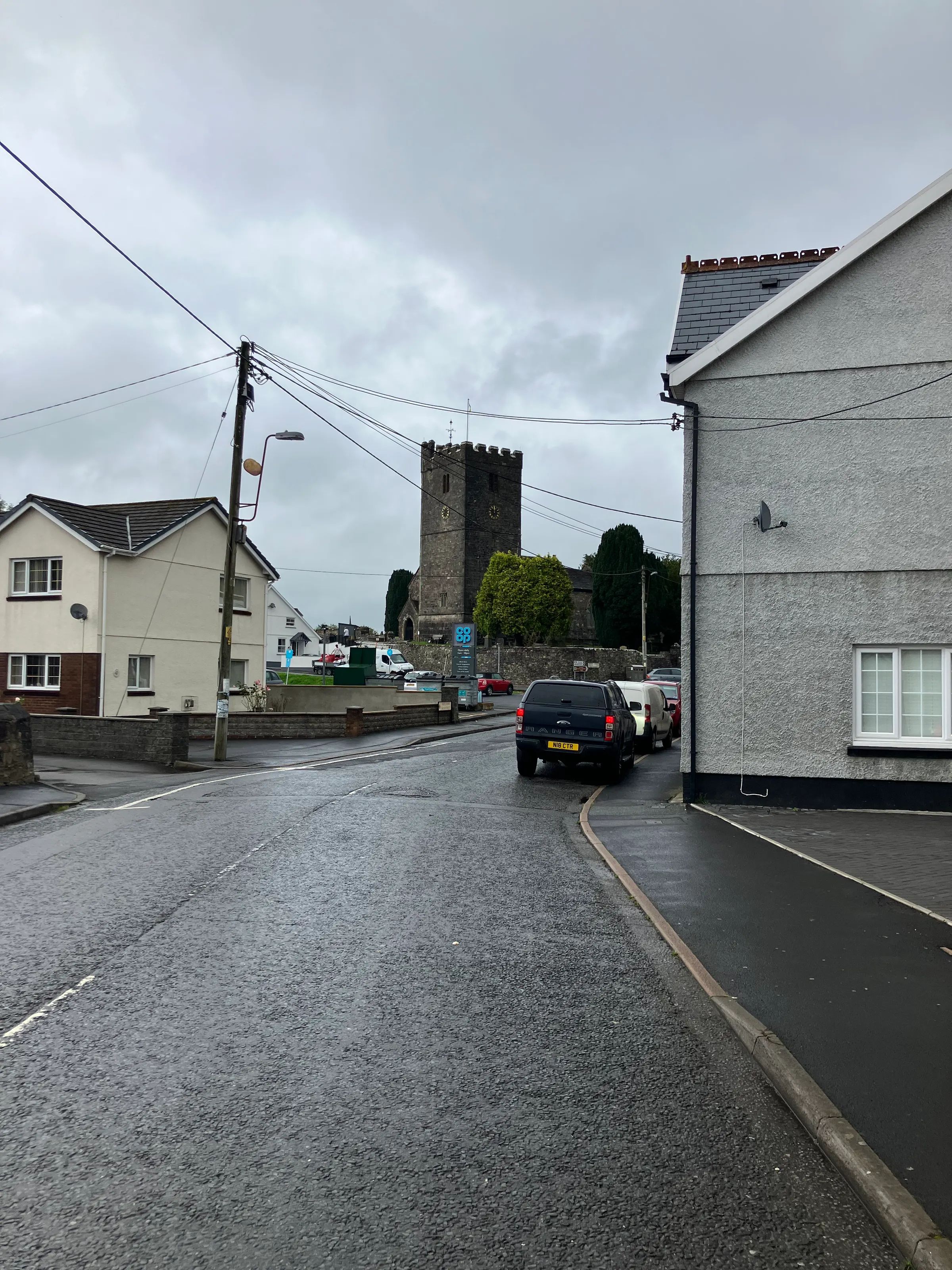 The church near the Co-Op market that we walked to daily from The Cowshed.