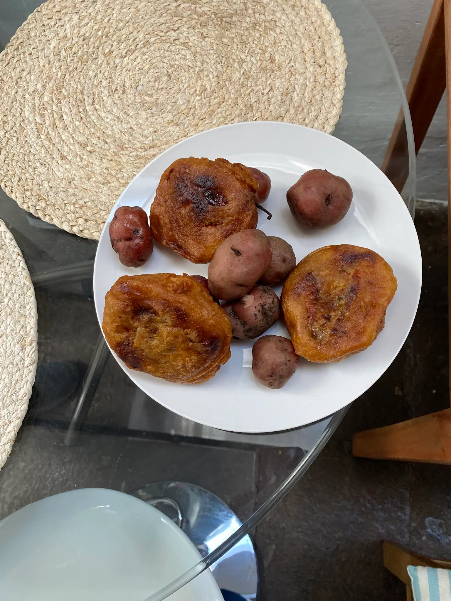 Someone told us to buy the street doughnuts here. So we’ve been looking for them. Scott and Michelle got behind us at lunch time and arrived back to our BNB saying they had found the doughnuts on the street. But Scott said it was odd that they put potatoes in with them. It turns out that they were stuffed, fried, peppers. Almost like a Chile Relleno. We laughed and laughed over that.
