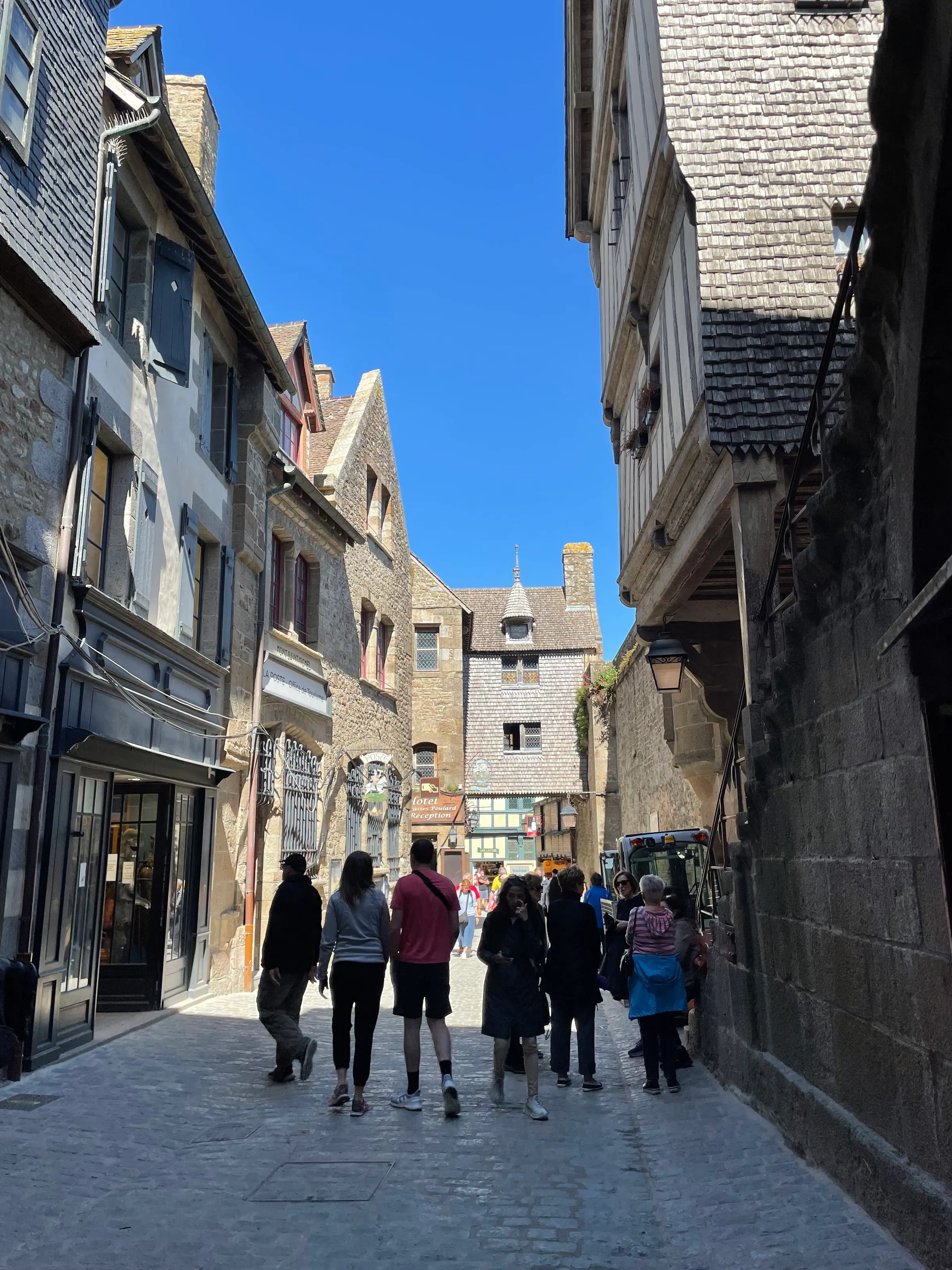 The group at the ‘mall’ at Le Mont - Saint Michel (LMSM).