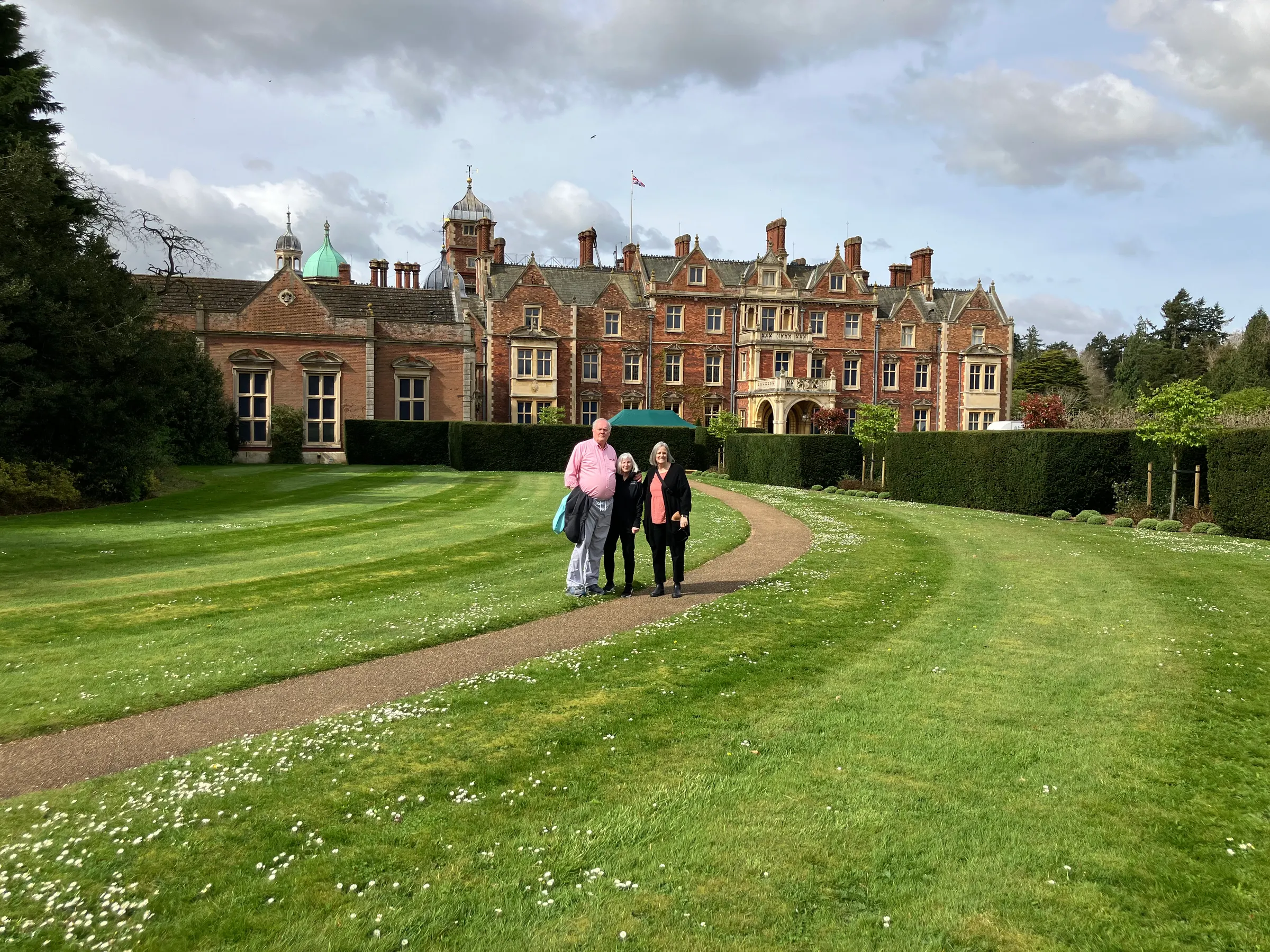 Denise, Anna and Dave with the Sandringham Estate in the background. Such a small place. I feel sorry for the royals.