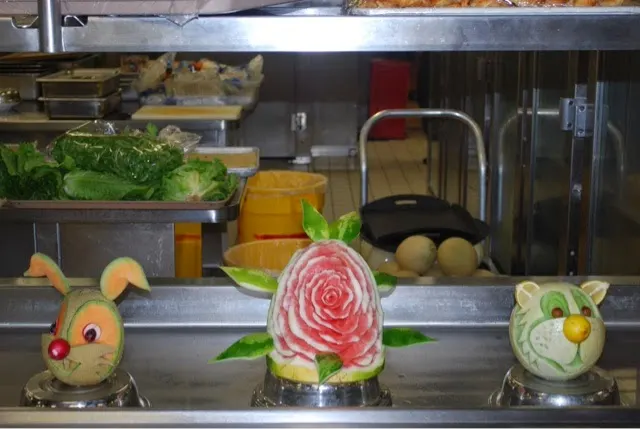 Some food carvings that they had on display.....