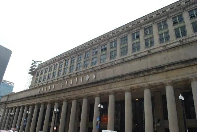 After we left there we walked around the city a bit. We came upon Union Station. What a wonderful building. So fun to photograph.