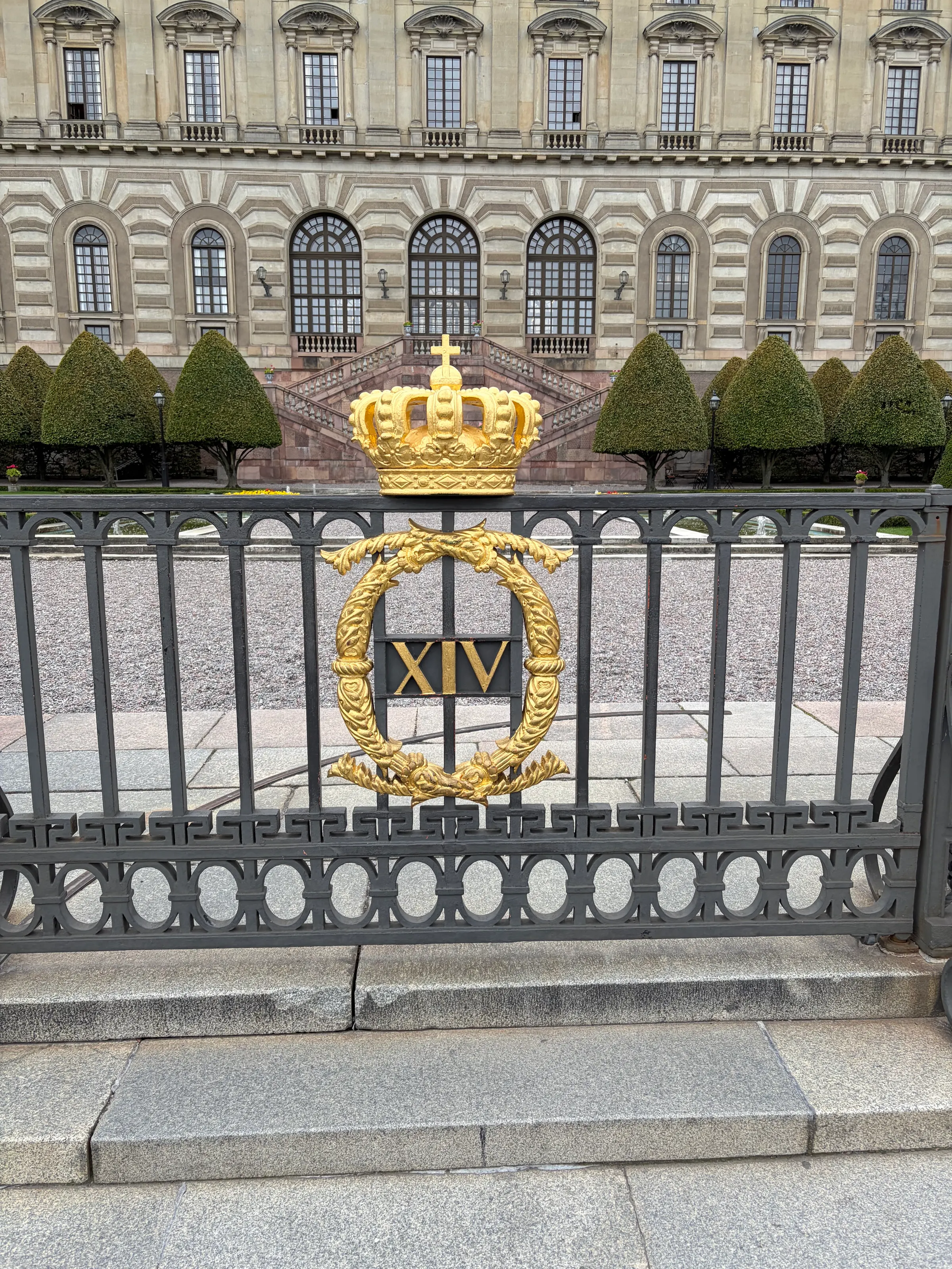 The crown on the Royale Palace gate.