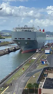 Sorry that these pictures are out of sequence…it takes too much time to arrange them. Anyway, this is when the boat is beginning its journey through the locks and when it is at its highest point. Anyway…it was really cool to watch this!