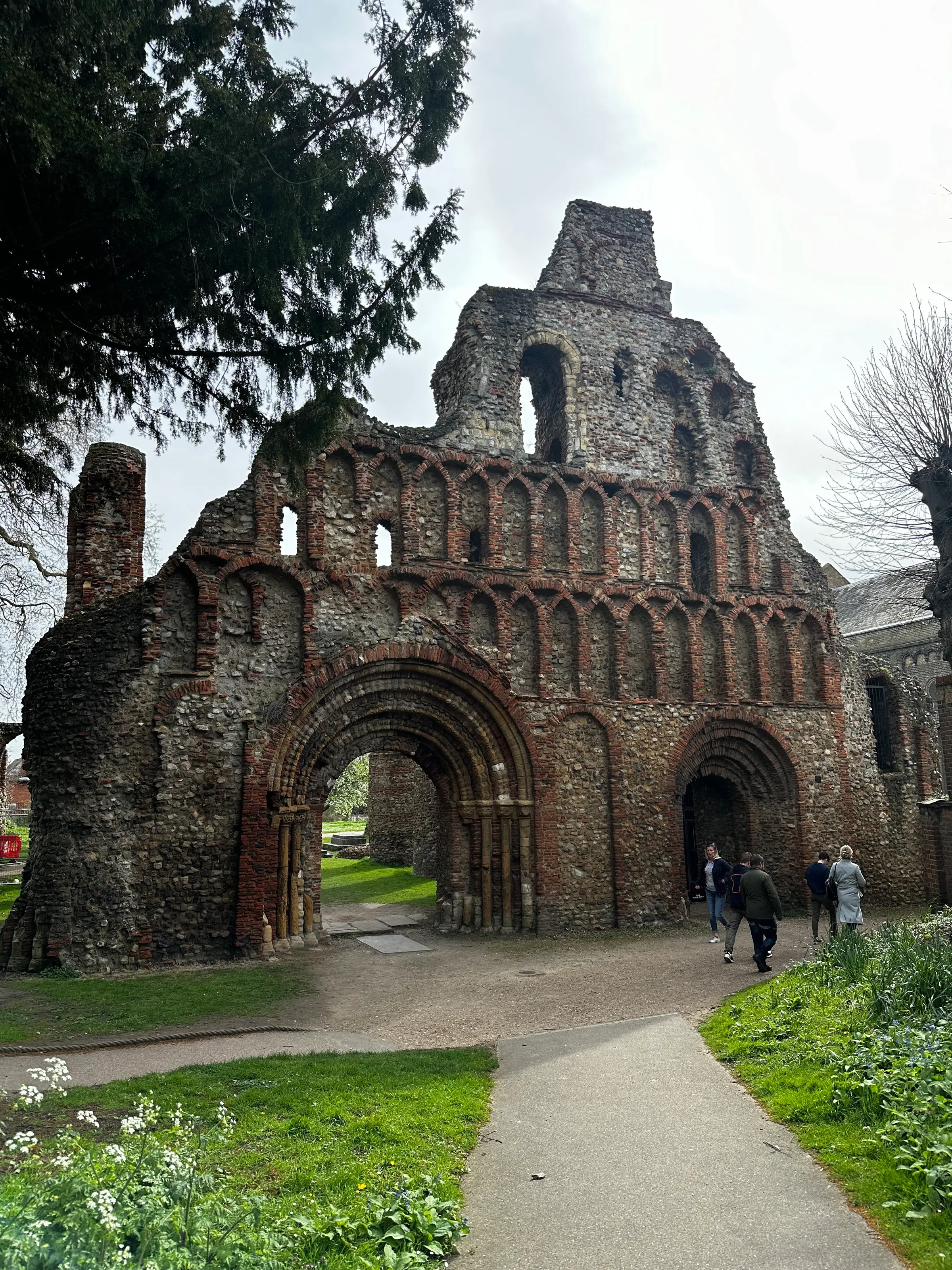 This is Orford Castle. You have to imagine a wall around this in its day. But now, the middle hall\tower just stands majestically on a small hill.