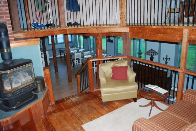 The 'chat' room...with the dining area down below.