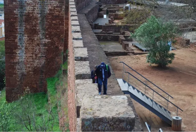Kelly on the castle wall...
