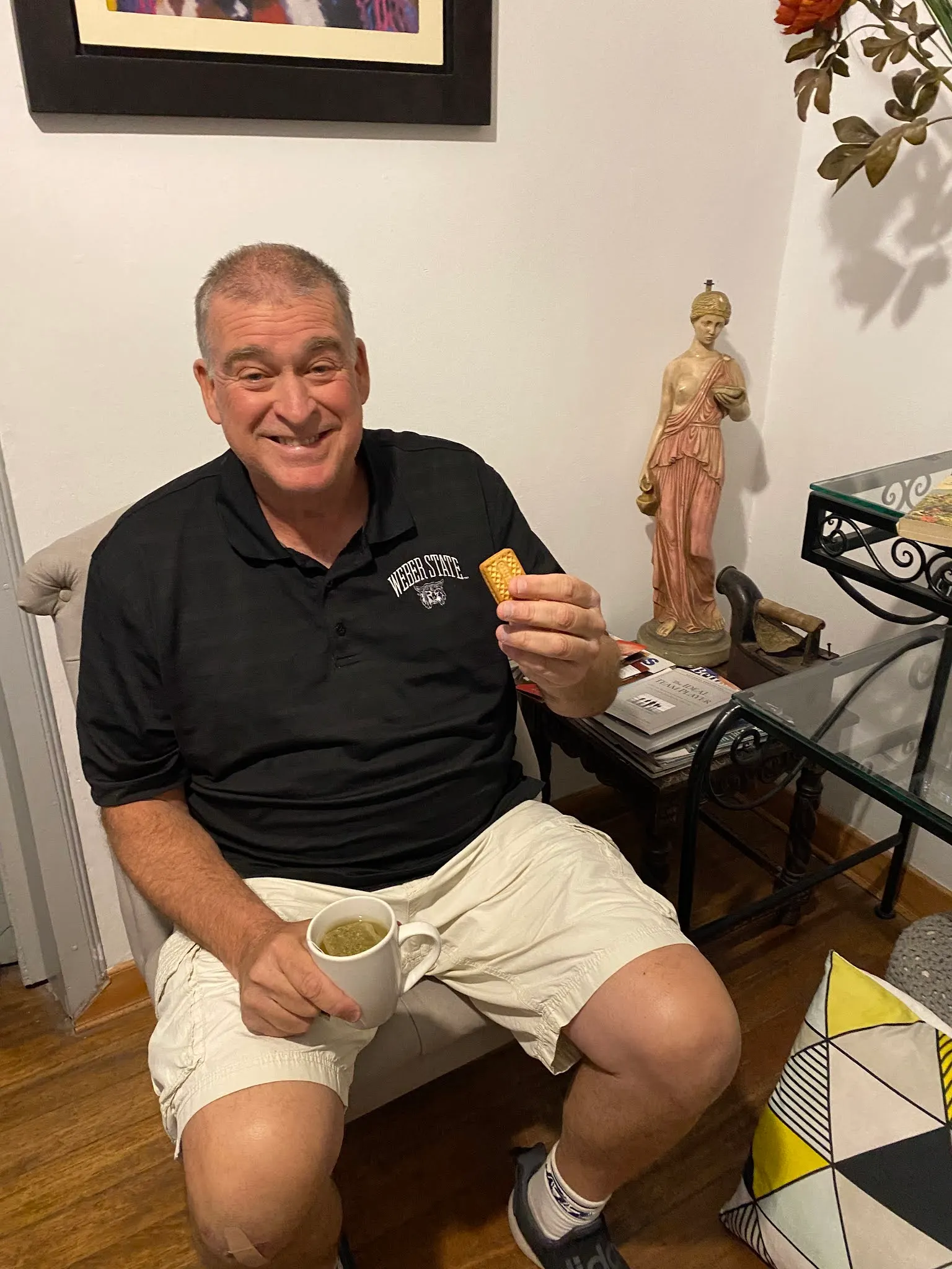 They have herbal teas here for helping stomach disorders and high elevation sickness. So during the BYU game, for which there is no remedy, we had tea and cookies.