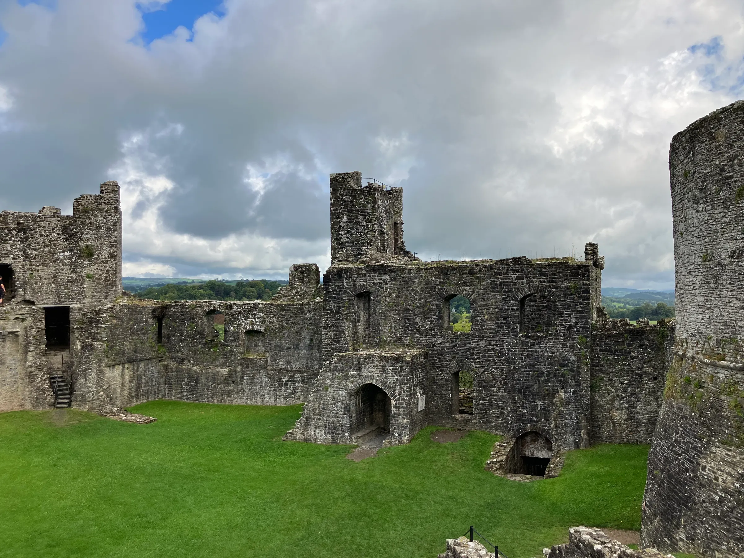 A view of the inside entrance to the castle and its grounds.